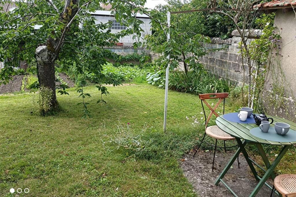 Un Paradis De Verdure En Plein Centre Ville Périgueux Kültér fotó